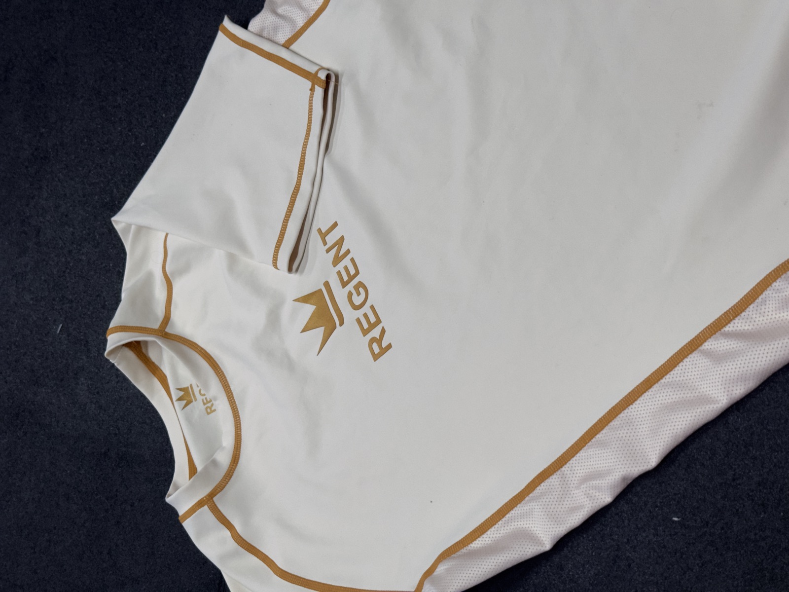 Regent S26 rashguard